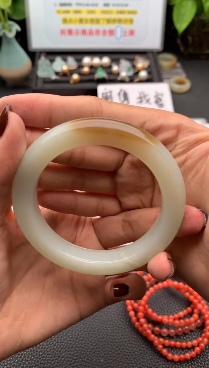 和田玉未镶嵌手镯手镯