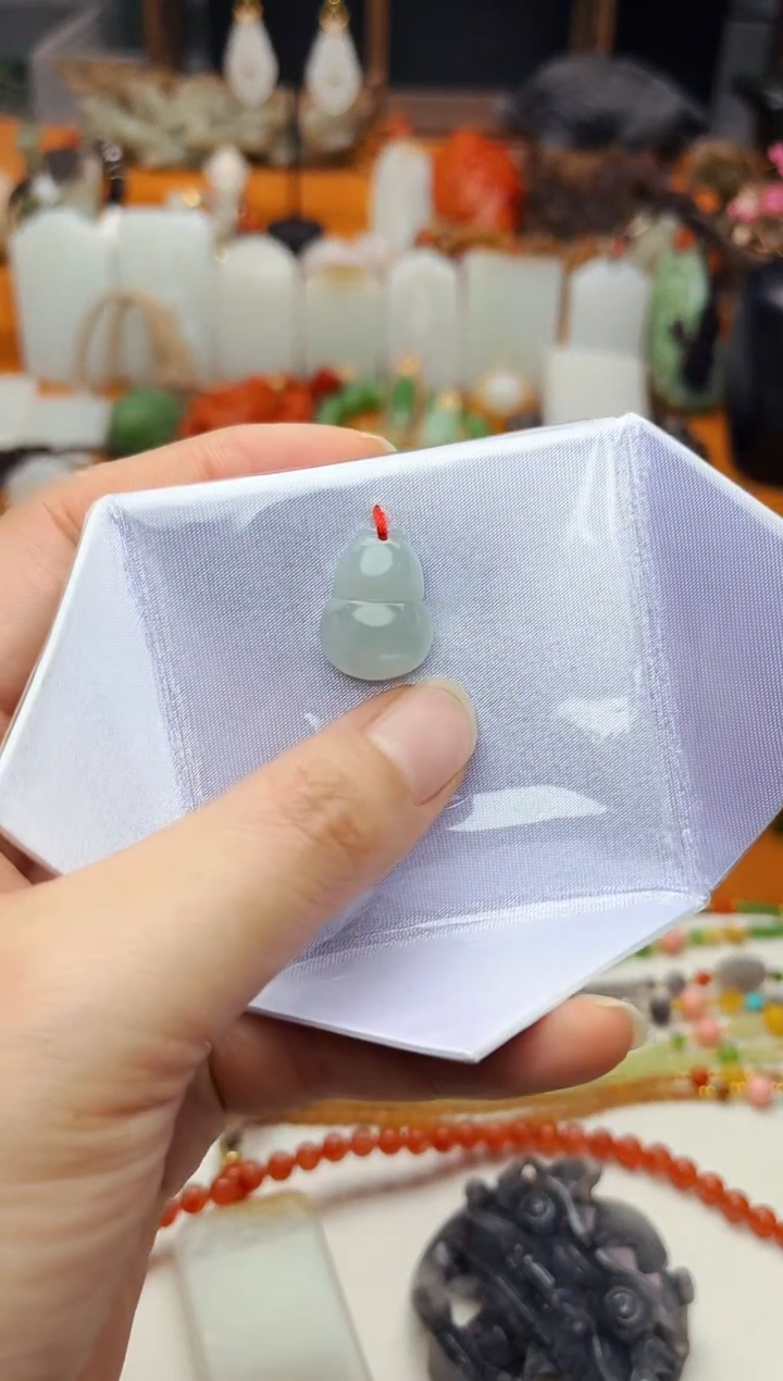 【闪购商品】翡翠颈饰未镶嵌吊坠