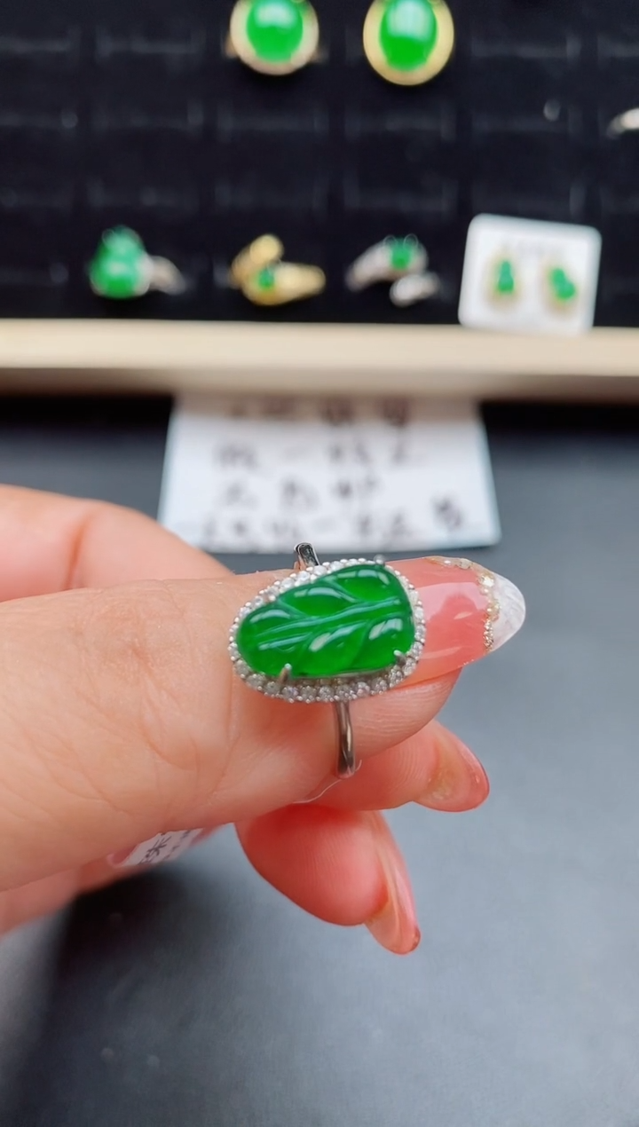 【闪购商品】翡翠戒指银S925镶嵌058050