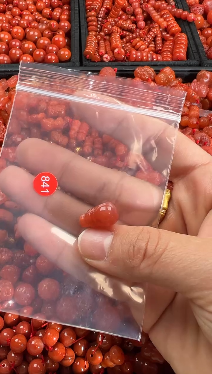 【闪购商品】南红玛瑙颈饰未镶嵌1