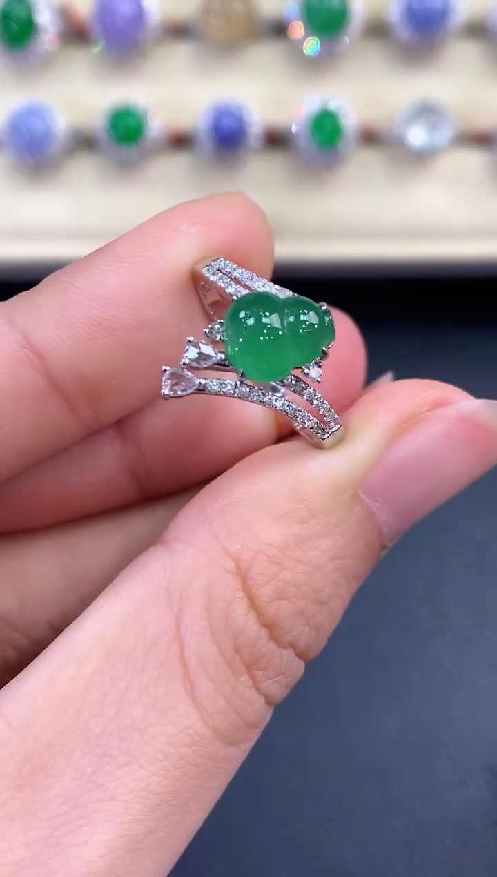 【闪购商品】翡翠戒指18K金镶嵌B109          