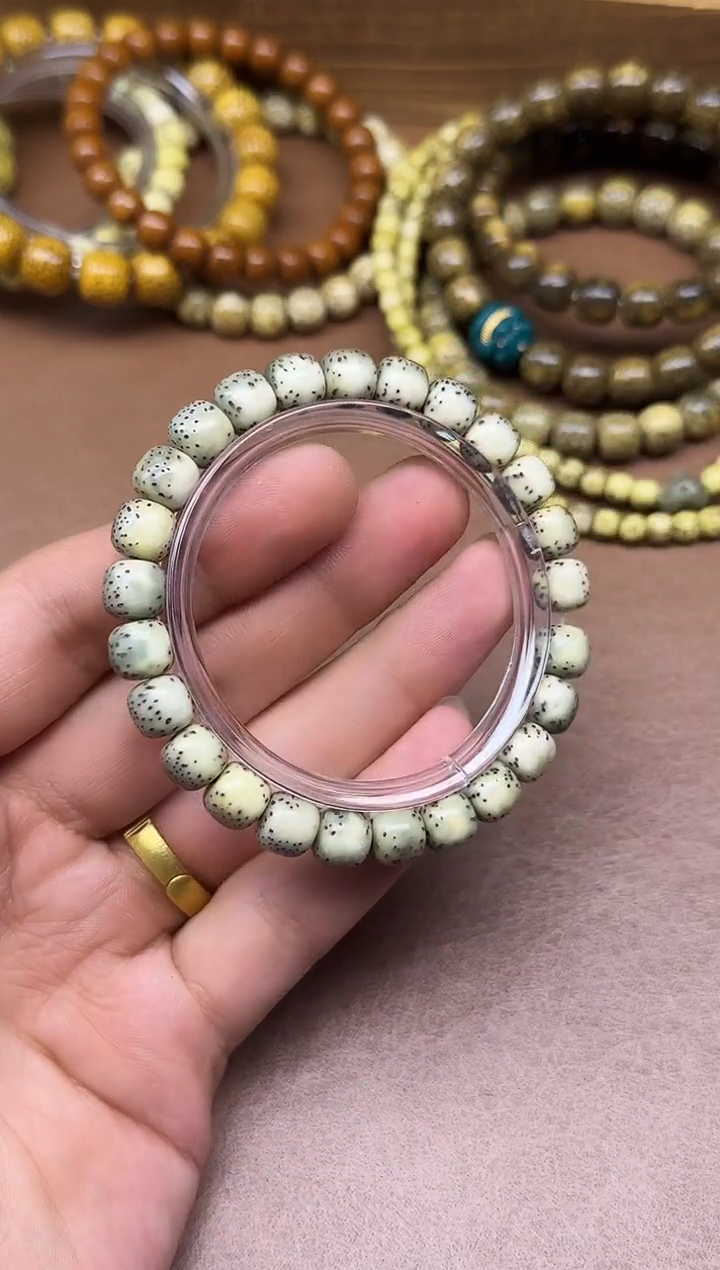 手串星月菩提034   石玉河豚9*8