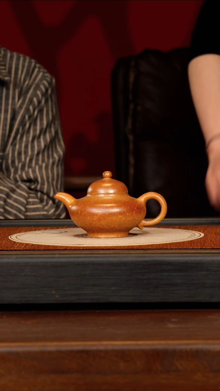 茶壶紫砂宜兴紫砂PQZ 黄金段 华颖