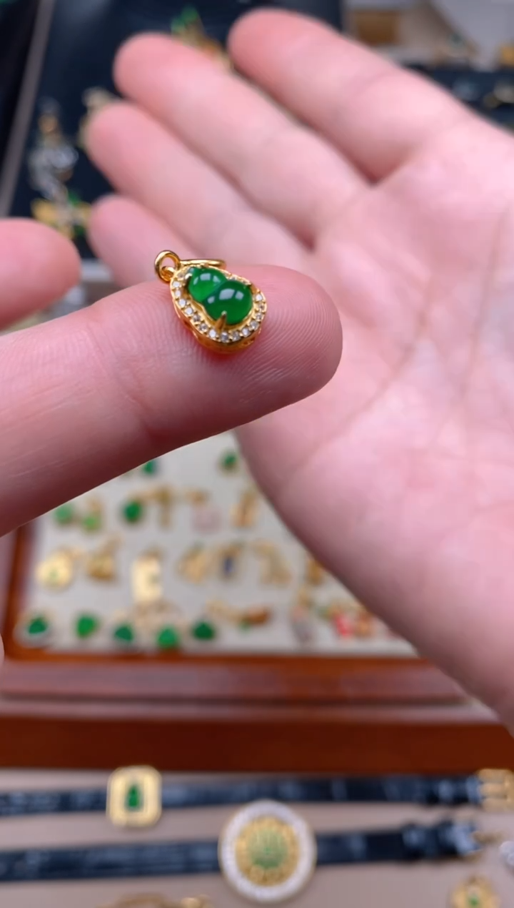 【闪购商品】翡翠吊坠(不含链)银S925镶嵌万能扣