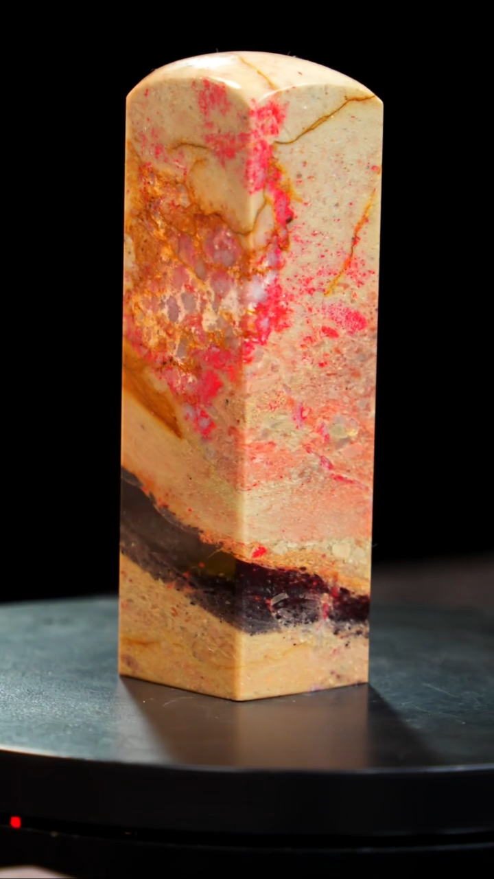 鸡血石田黄鸡血石