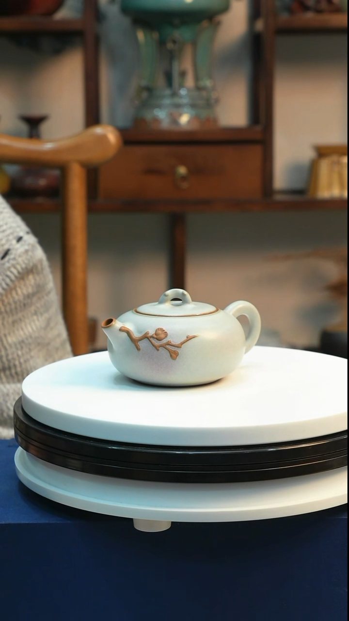 钧瓷寒梅壶雅光白釉