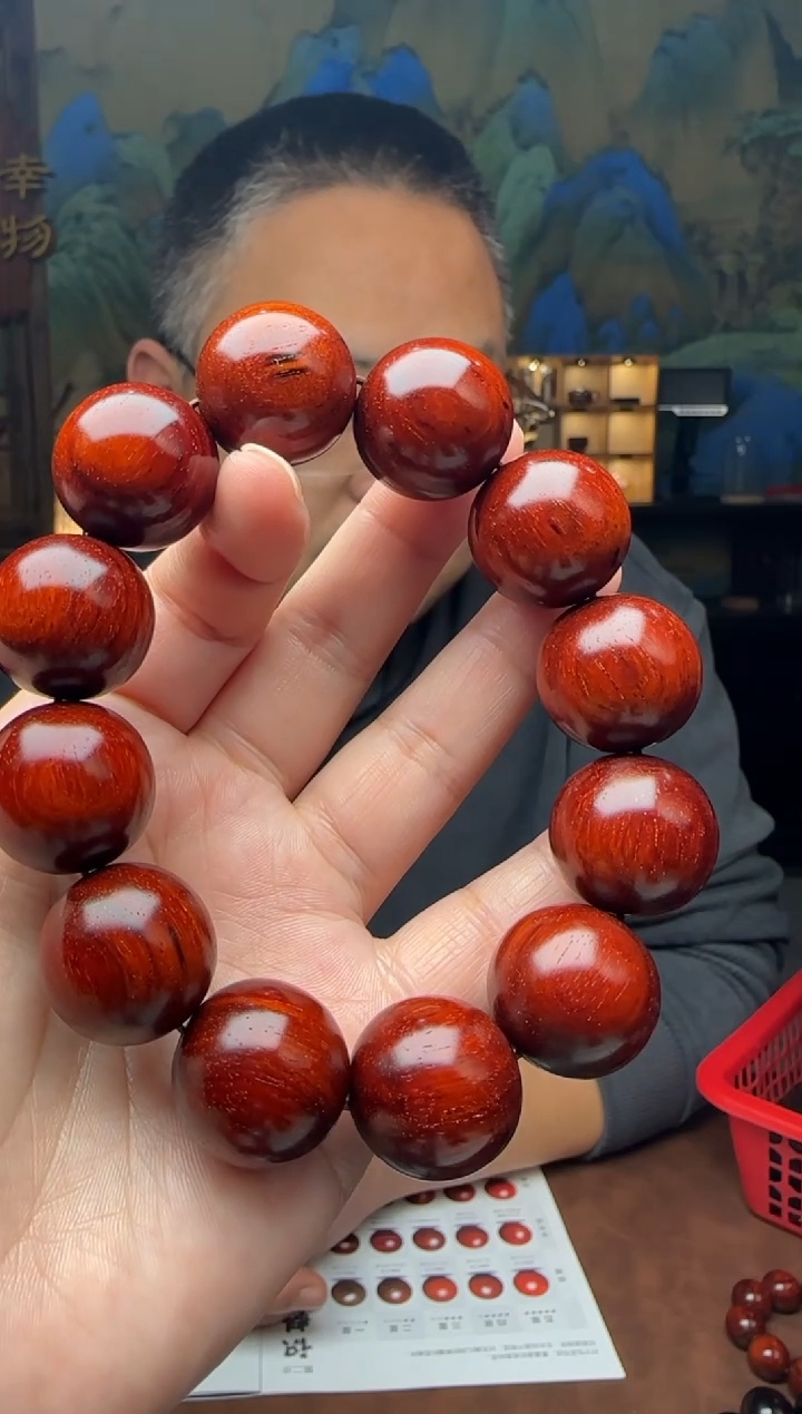 【闪购商品】小叶紫檀手串/手链2.0*12颗鱼鳞金星原汁原味火焰纹