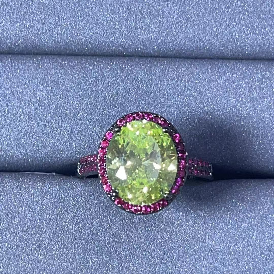 宝阁甄选绿红戒指285