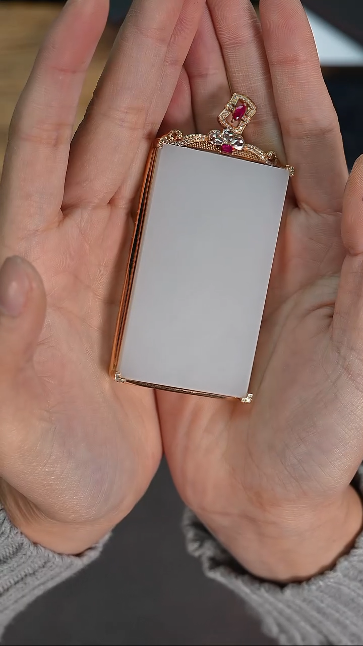 颈饰18K金镶嵌和田玉胖**哥若雨臣品质回血