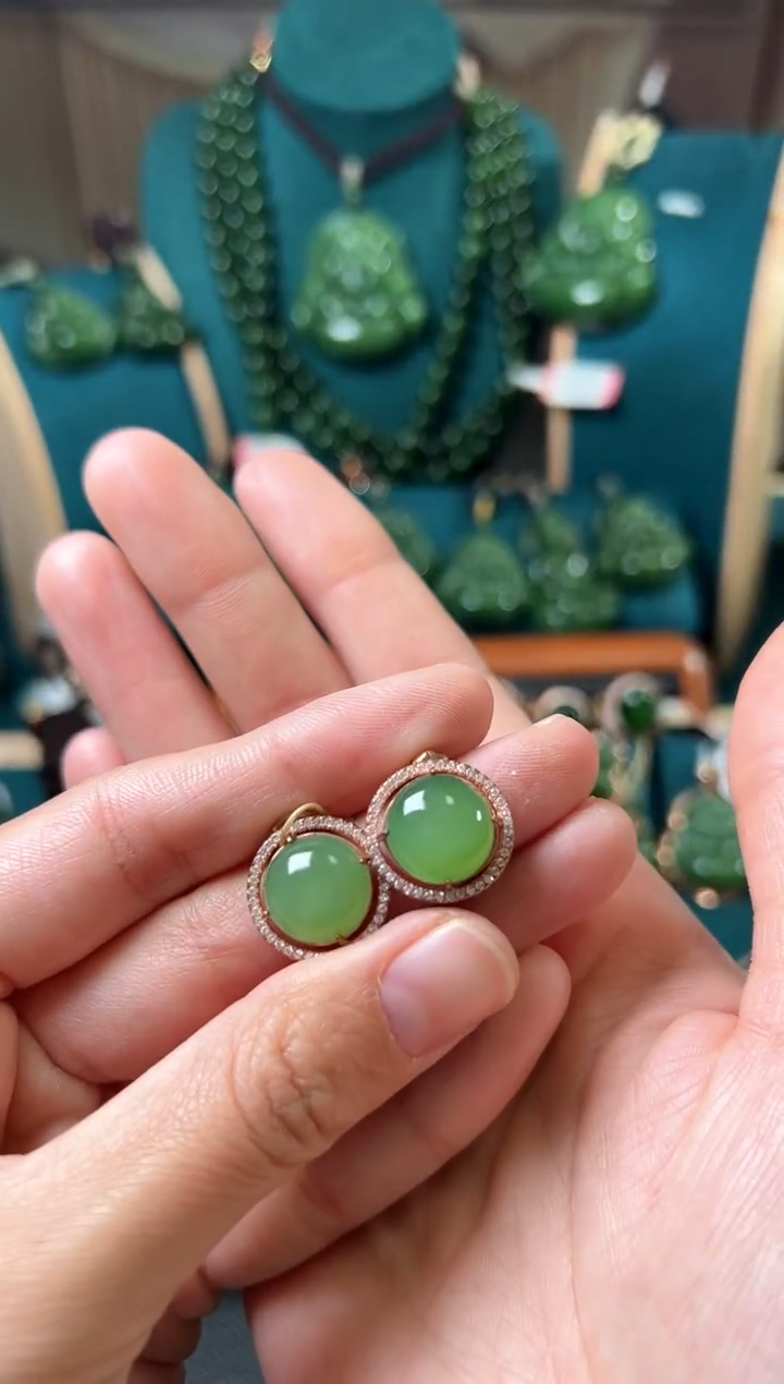 【闪购商品】和田玉（碧玉）耳钉银S925镶嵌碧玉