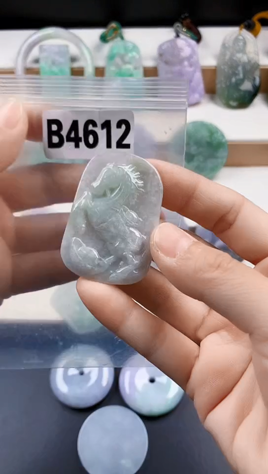 颈饰未镶嵌翡翠天然翡翠吊坠挂件