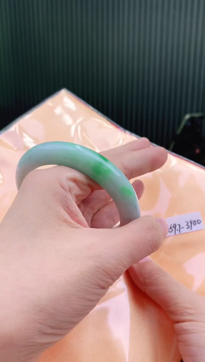 未镶嵌手镯翡翠59