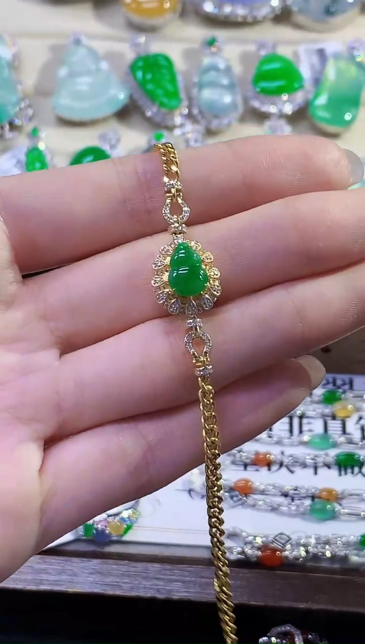 18K金镶嵌手链翡翠多样性发其一