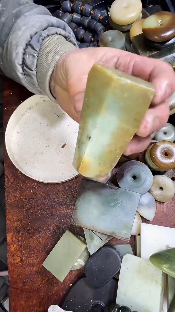 未镶嵌和田玉珠宝半成品1