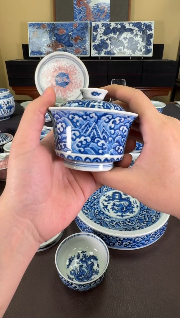 【闪购商品】瓷片羿器窑海水团龙马蹄盖碗