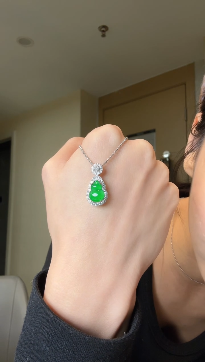 【闪购商品】翡翠吊坠(不含链)银S925镶嵌天然翡翠吊坠