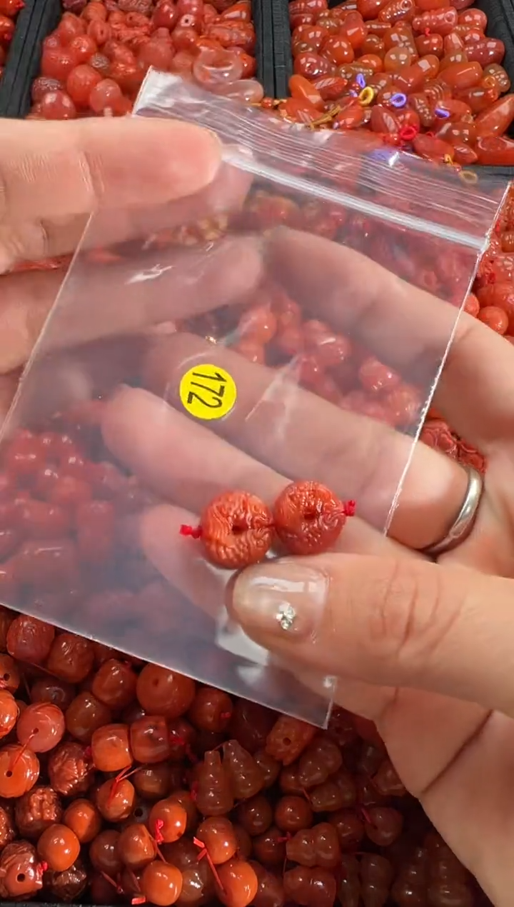 【闪购商品】南红玛瑙颈饰未镶嵌1