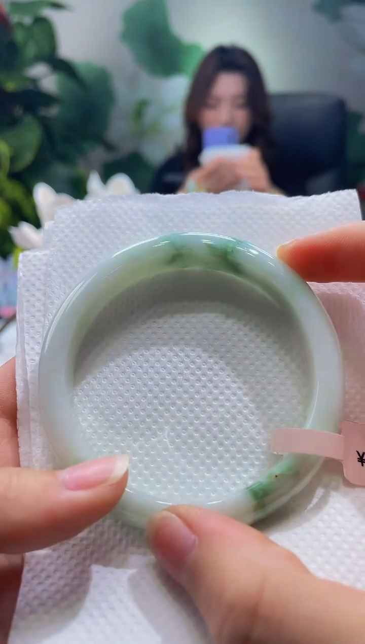 【闪购商品】翡翠未镶嵌手镯028手镯56.9