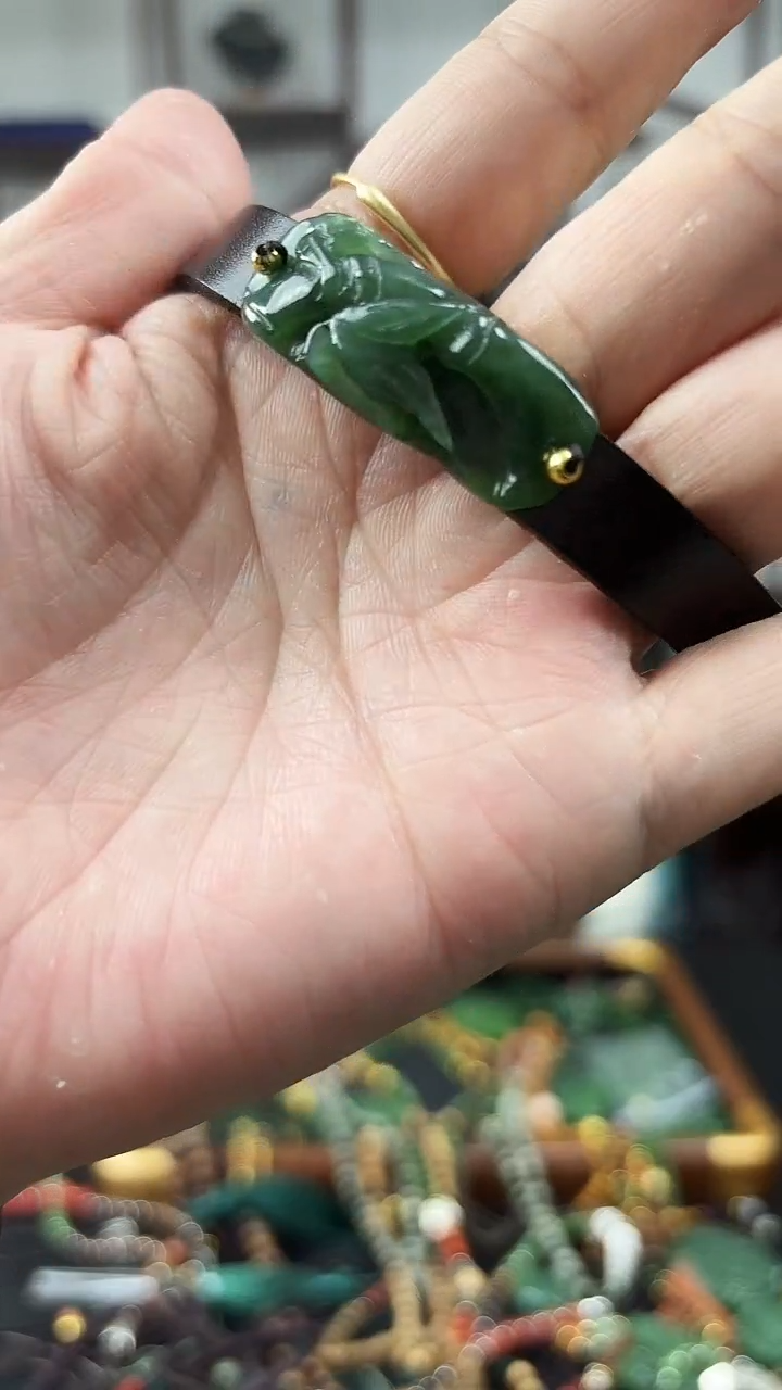 颈饰未镶嵌和田玉手牌