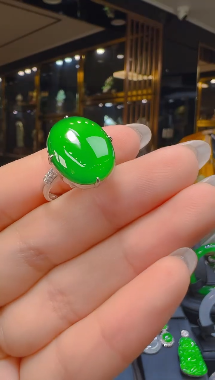 18K金镶嵌戒指翡翠157  