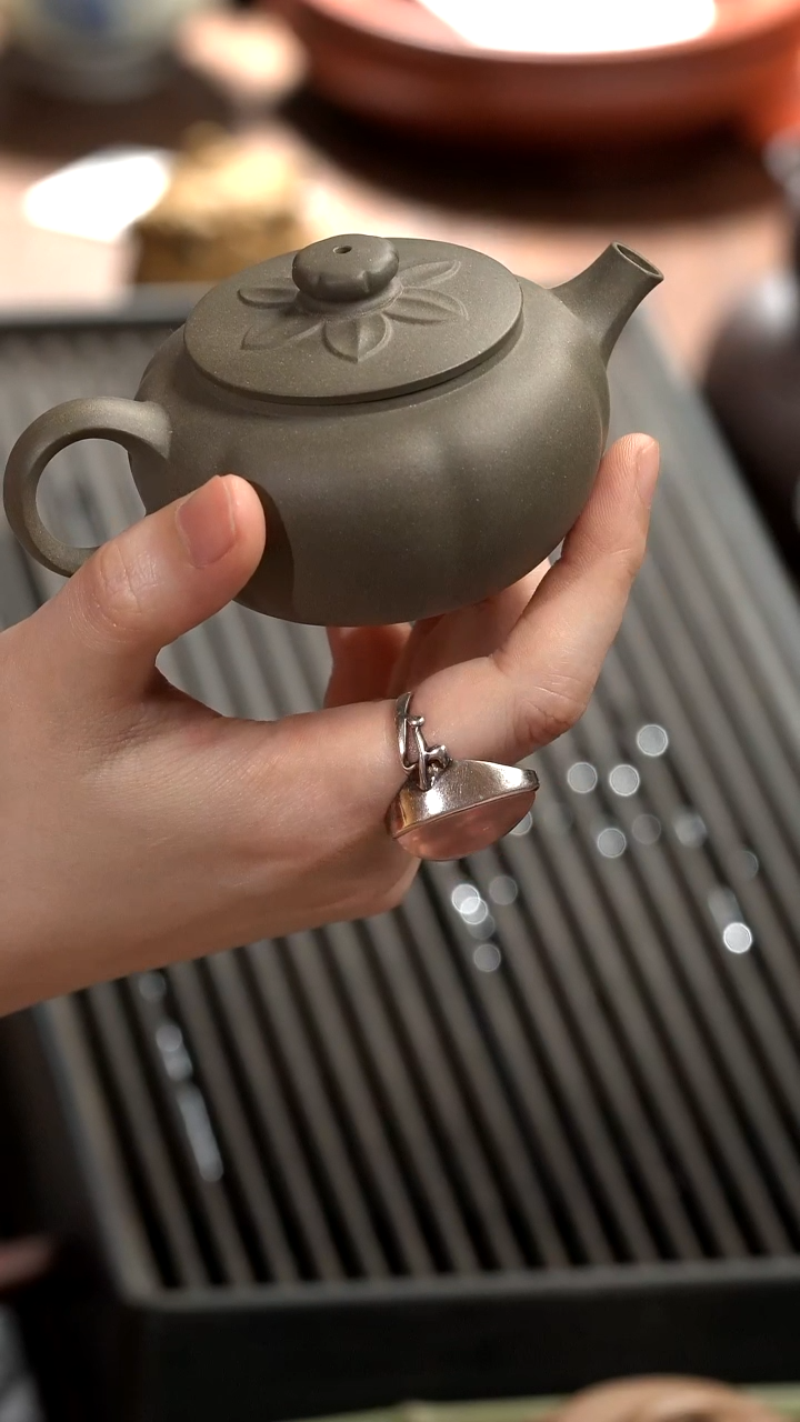 茶壶紫砂五堂吉金莲蒲