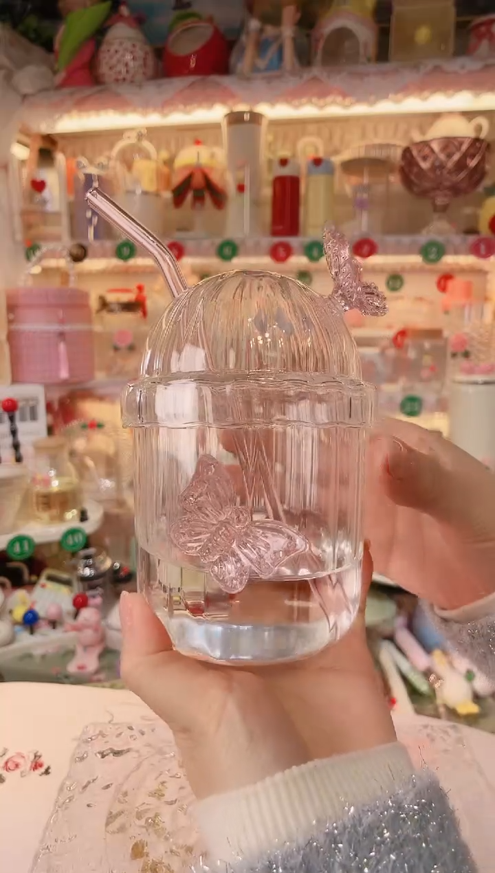 【闪购商品】摆件蝶恋花吸管杯品质好，发货快，放心拍