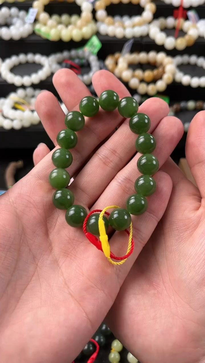 【闪购商品】和田玉手串未镶嵌俄碧卡12微色差