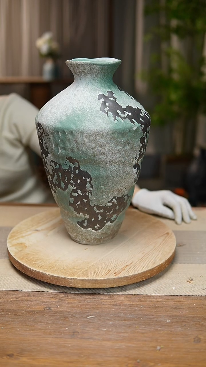 【闪购商品】陶瓷  花器诧寂复古绿高脚