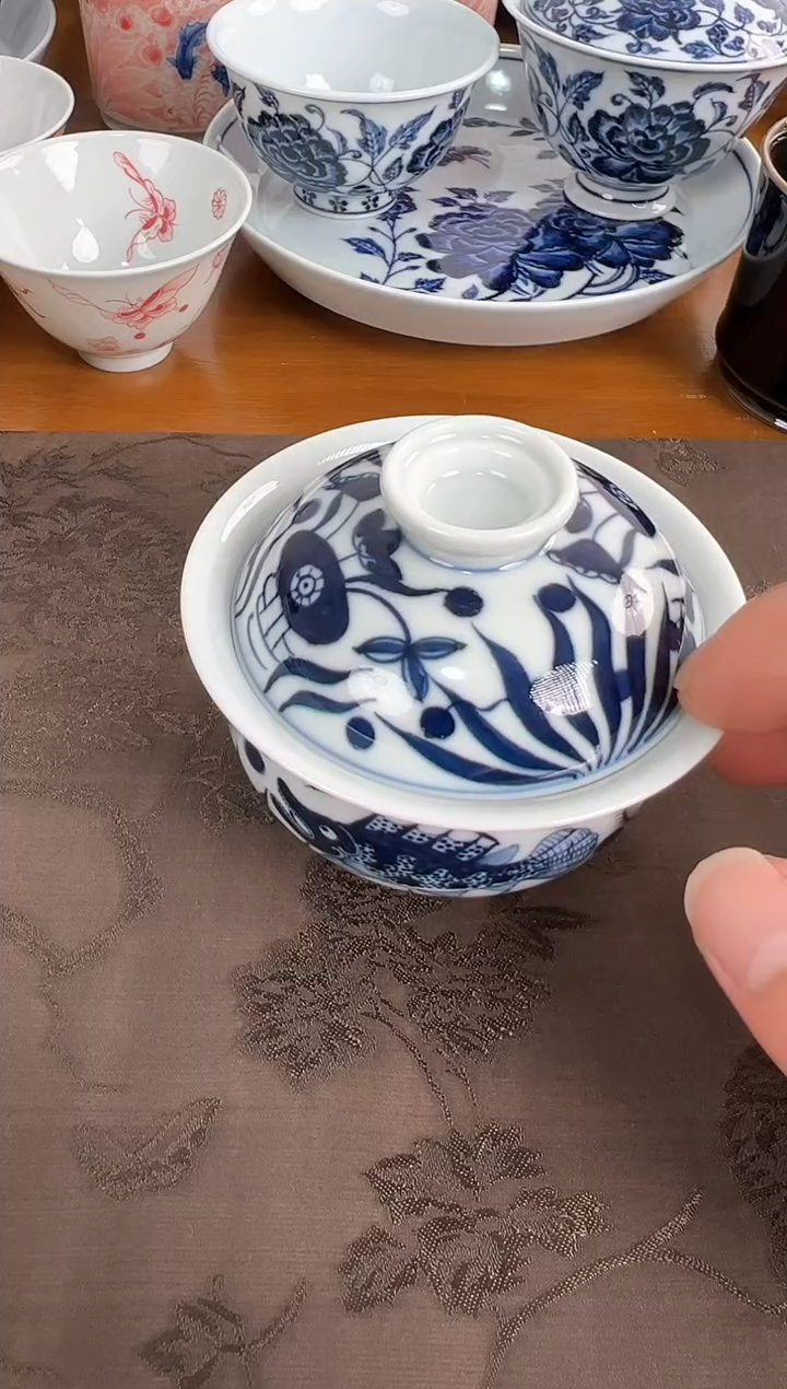 【闪购商品】照夜白青花鱼藻盖碗