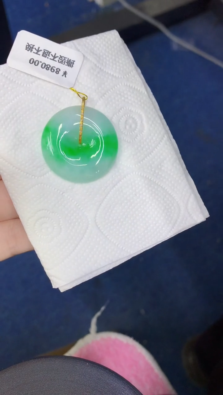 颈饰18K金镶嵌翡翠缅甸天然翡翠a货