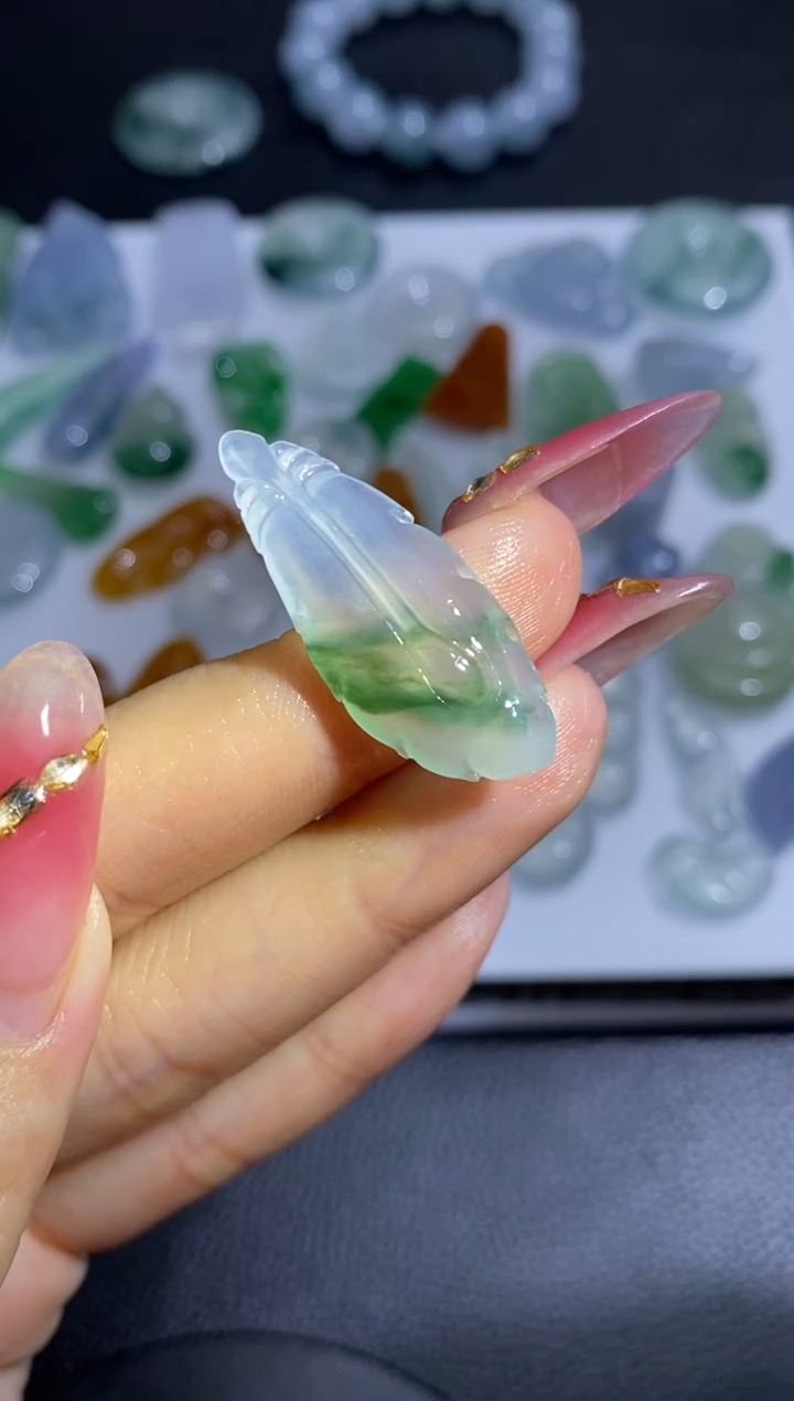 未镶嵌定制翡翠翡翠毛货~