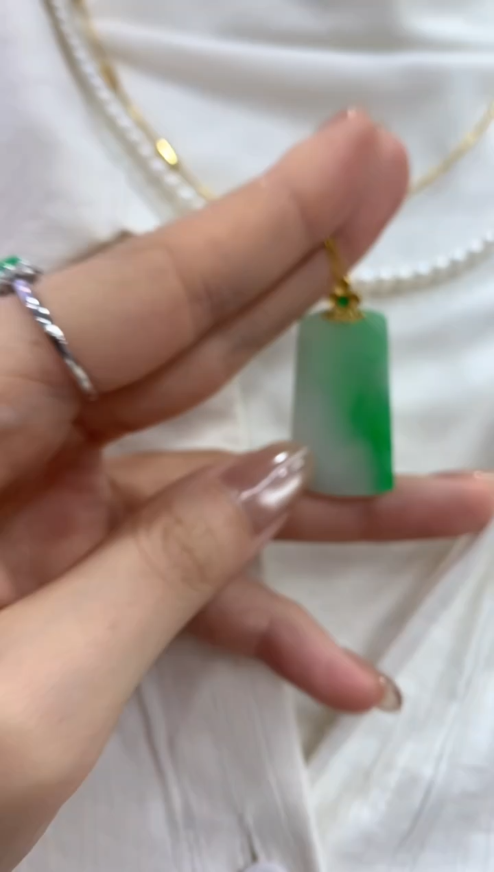 翡翠18K金镶嵌吊坠(不含链)无事牌