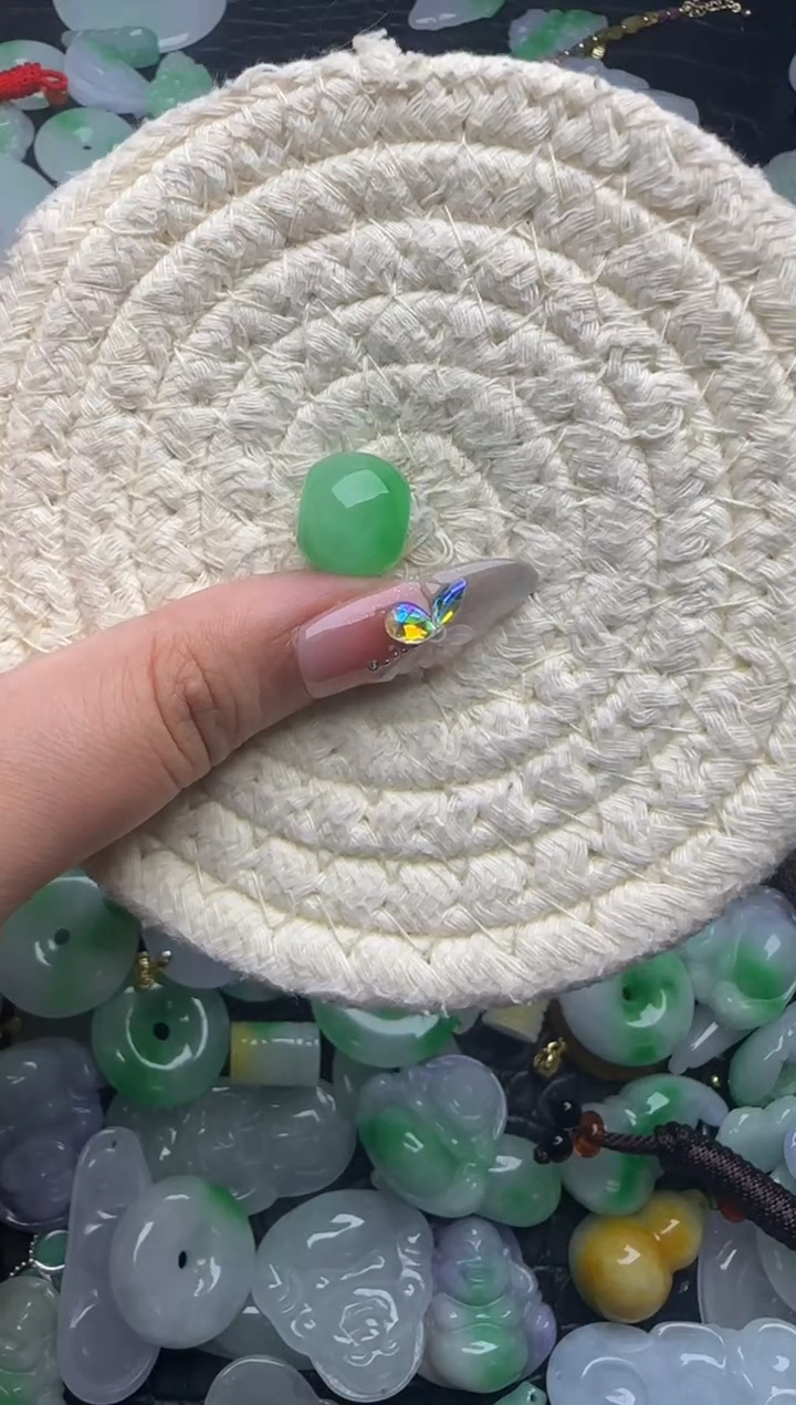 翡翠未镶嵌颈饰天然缅甸翡翠吊坠