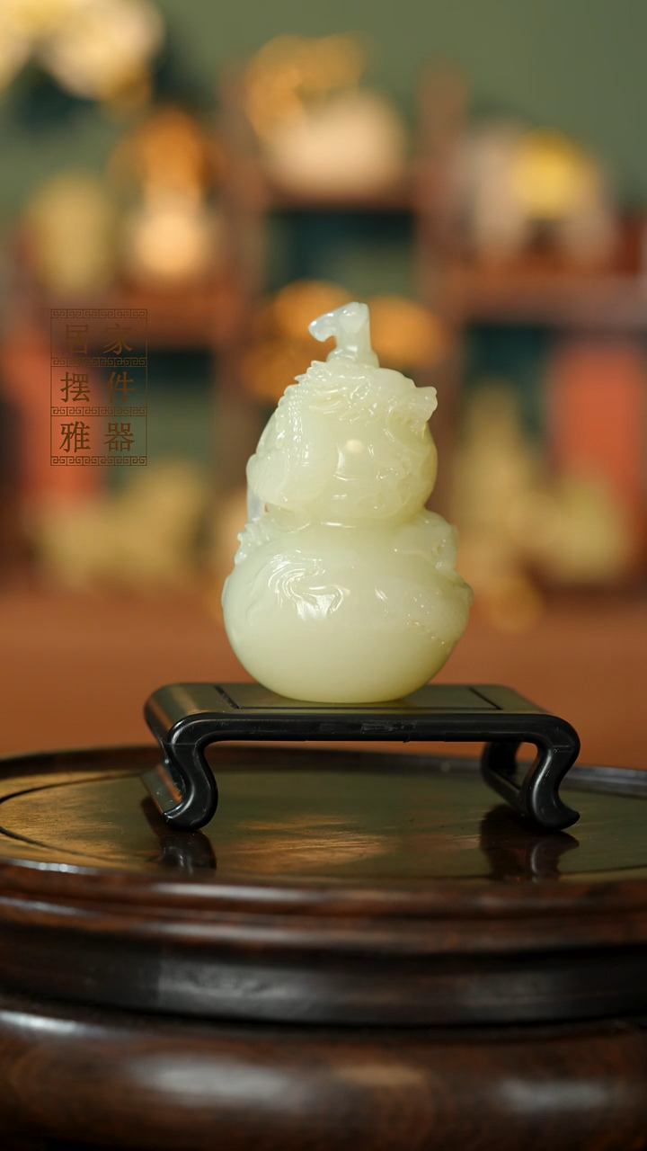 玉《龙缠福禄》摆件