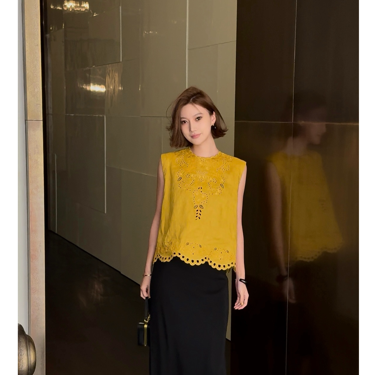 ViniFF薇妮｜【反季】239「鎏金之吻」镂空波浪下摆背心WA5XB017