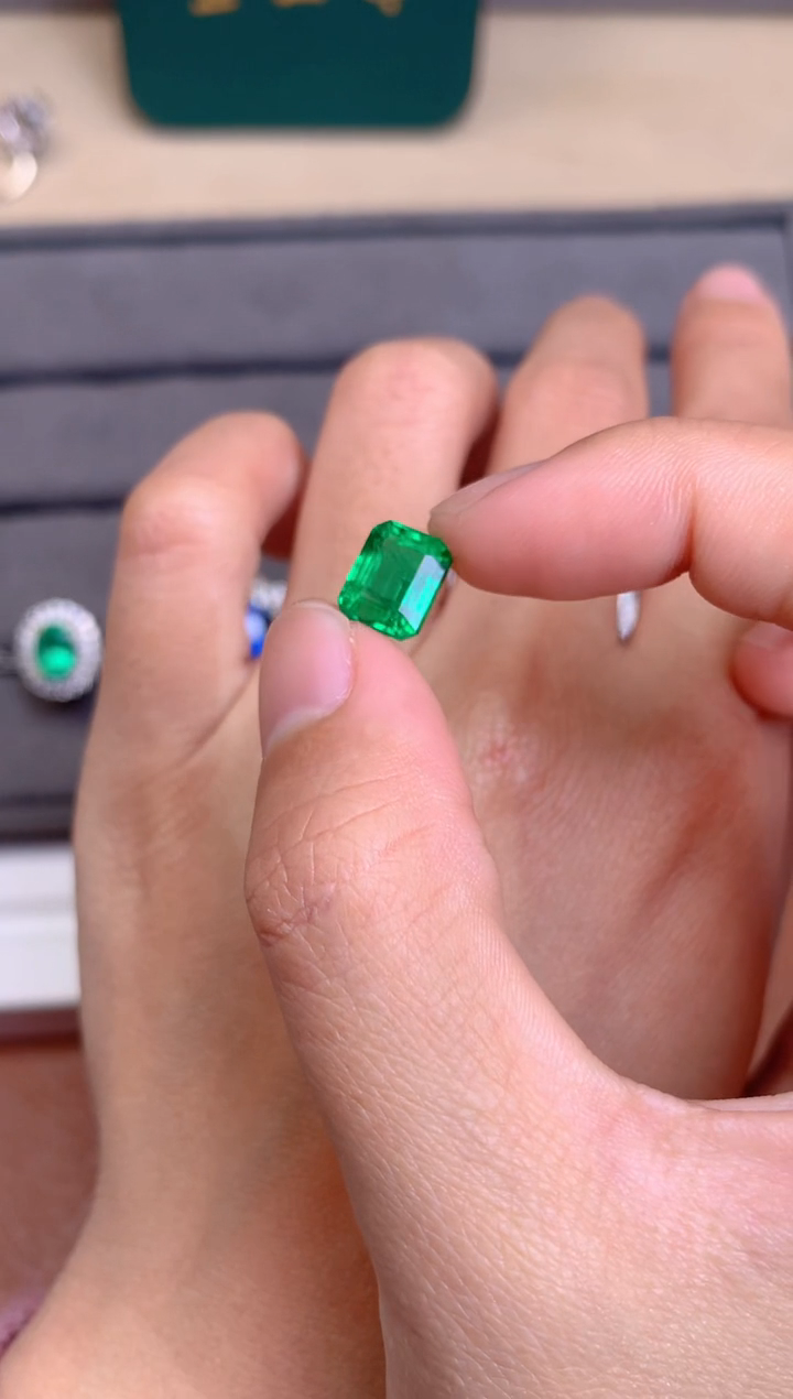 【闪购商品】祖母绿裸石未镶嵌2.95CT  沃顿