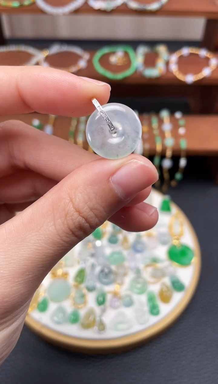 【闪购商品】翡翠吊坠(不含链)18K金镶嵌一个   JK601