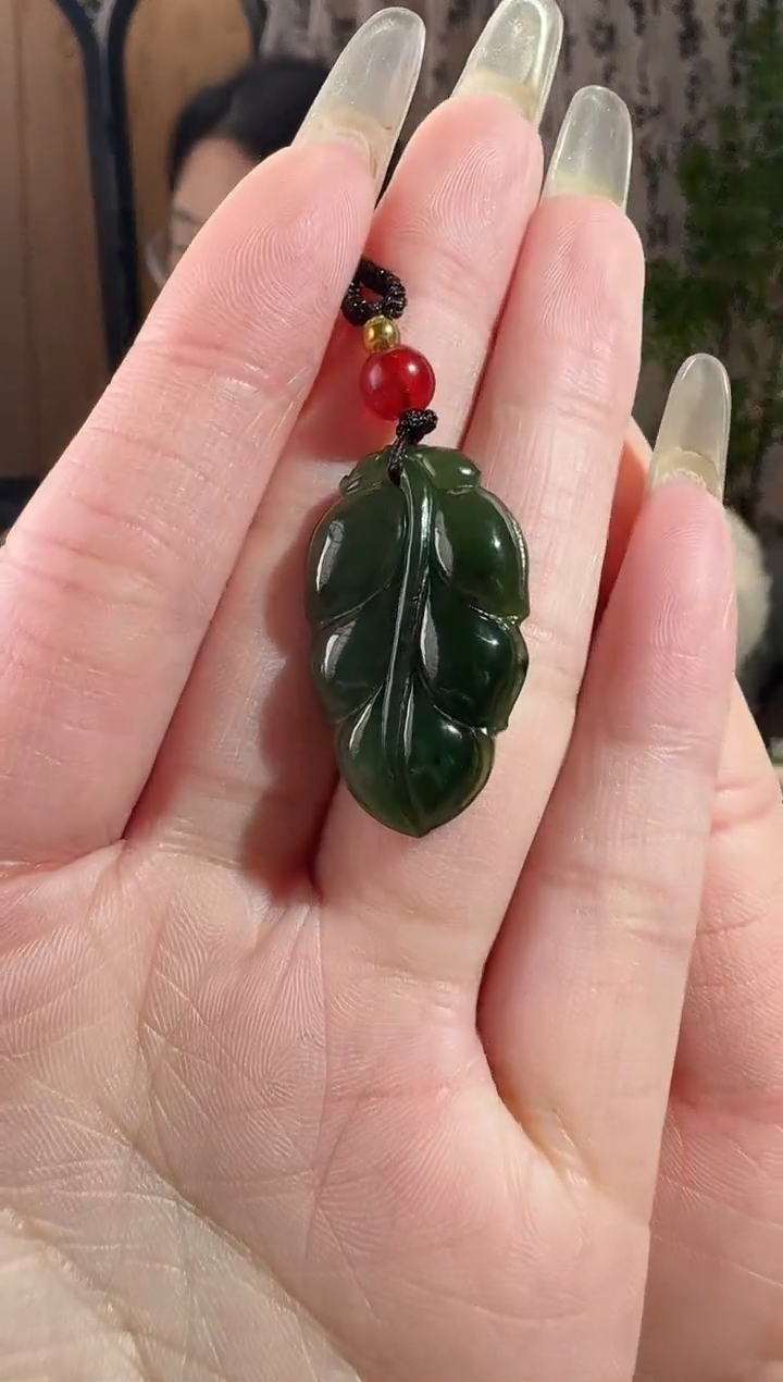 颈饰未镶嵌和田玉碧玉叶