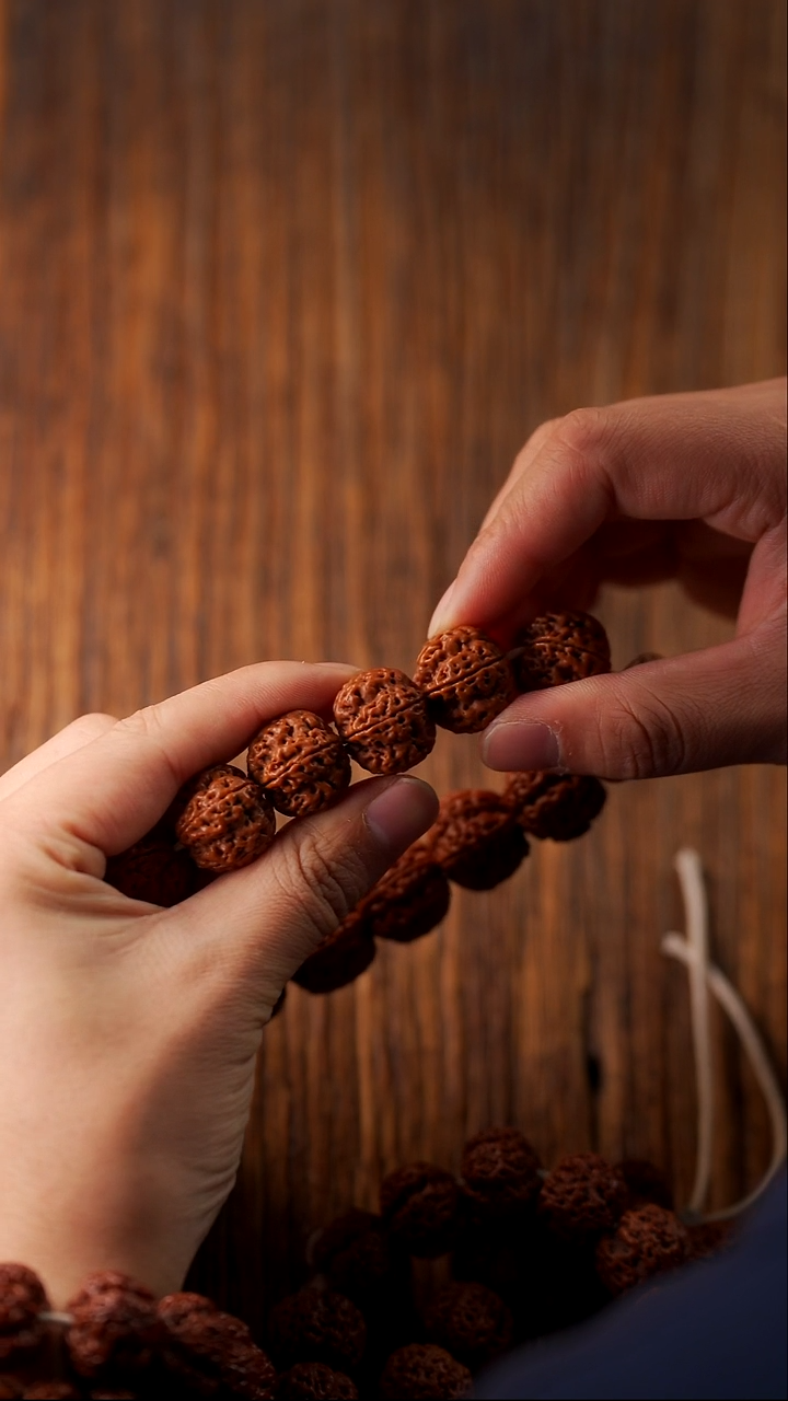 手串金刚菩提20mm左右清理过打过底标款梁产区大金刚菩提手串