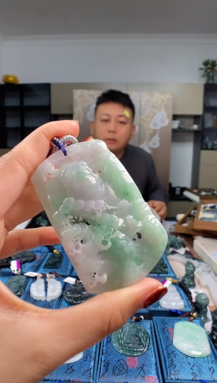 颈饰未镶嵌翡翠多样性发其一