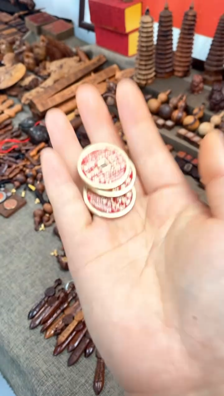 【闪购商品】木黄铜微瑕山花随机发货