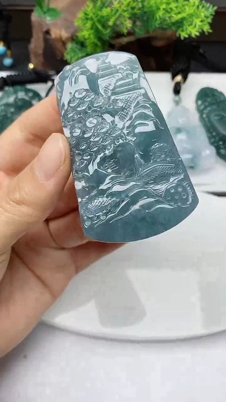 【闪购商品】翡翠颈饰未镶嵌