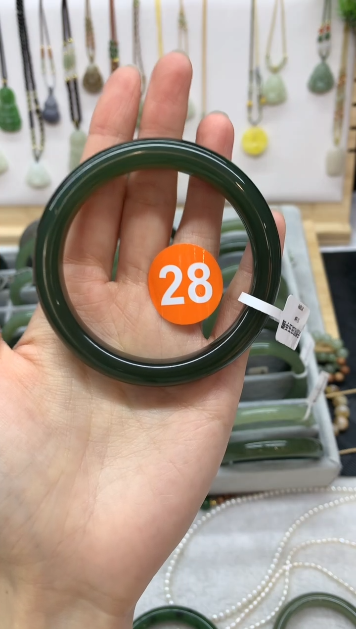 未镶嵌手镯和田玉V****e手镯4