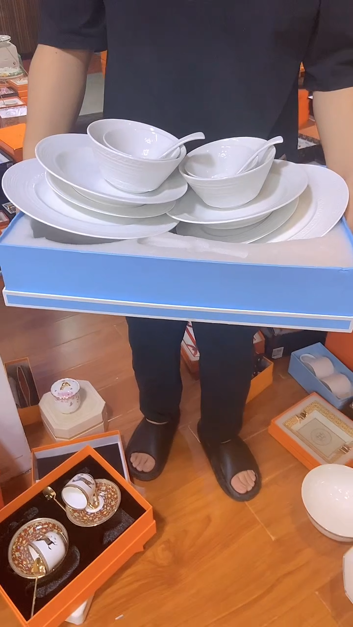 杯鸿辉家品牌瓷器，京东包邮！