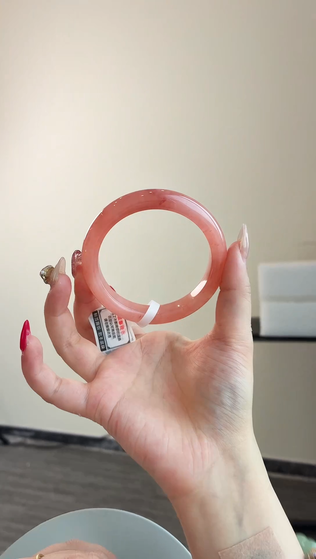 未镶嵌手镯石英质玉107.56