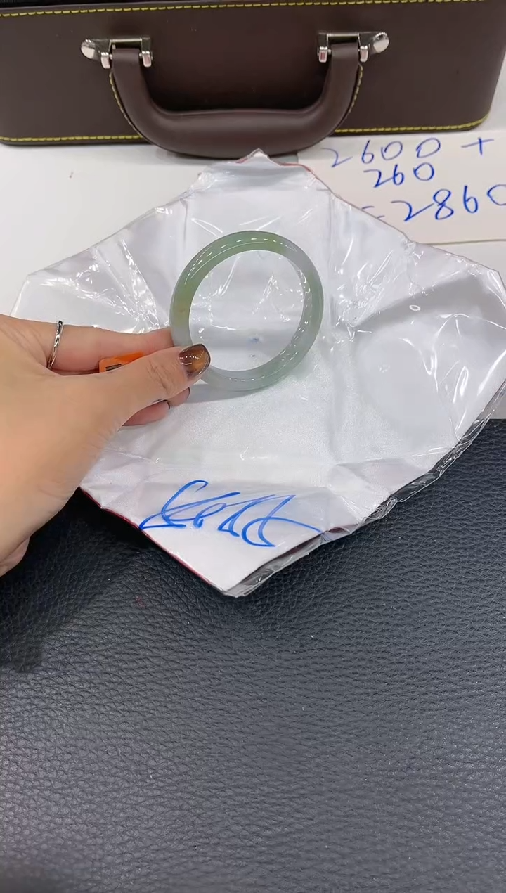 【闪购商品】翡翠手镯未镶嵌手镯