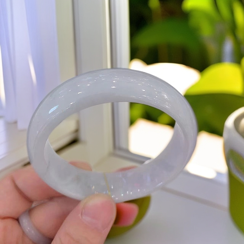 55.3圈口宽镯缅甸翡翠a货    翡翠宽条玉镯