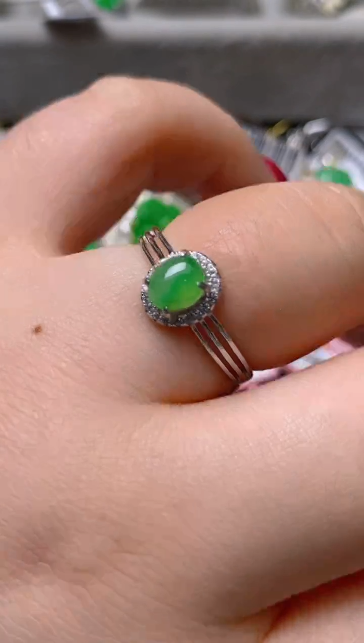 银S925镶嵌戒指翡翠百内无证书