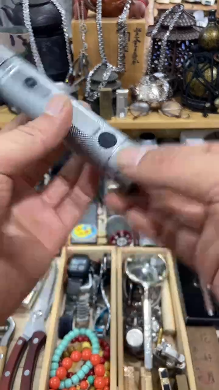 瓷片闪购商品  如图所示