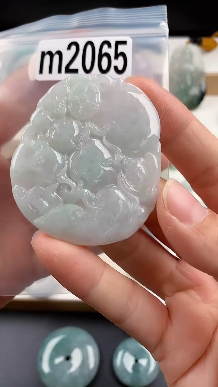 颈饰未镶嵌翡翠v天然翡翠吊坠挂件